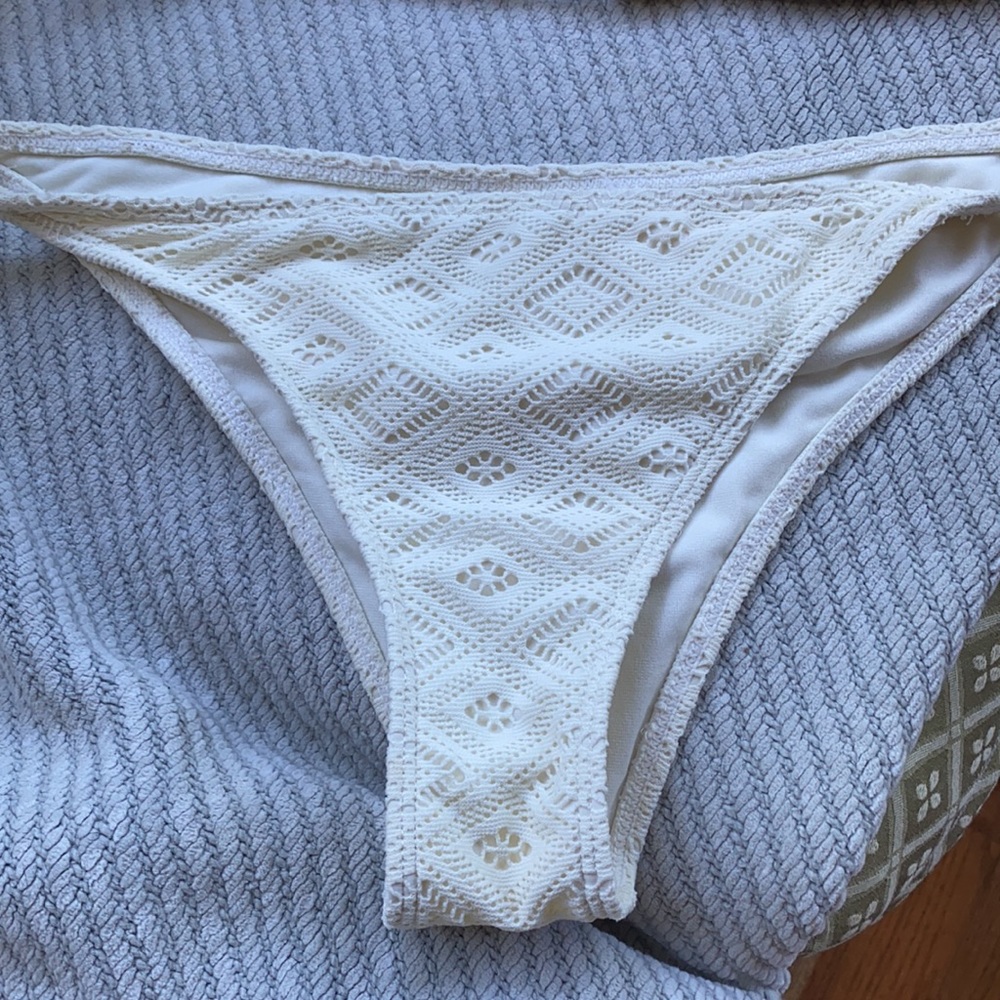 Roxy String Bikini - Picture 4 of 4